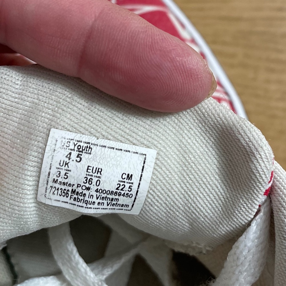 Vans Doheny Logo Sneaker Youth Kids Sz 4.5 Low Top Red & White All Over Pattern - Picture 9 of 10